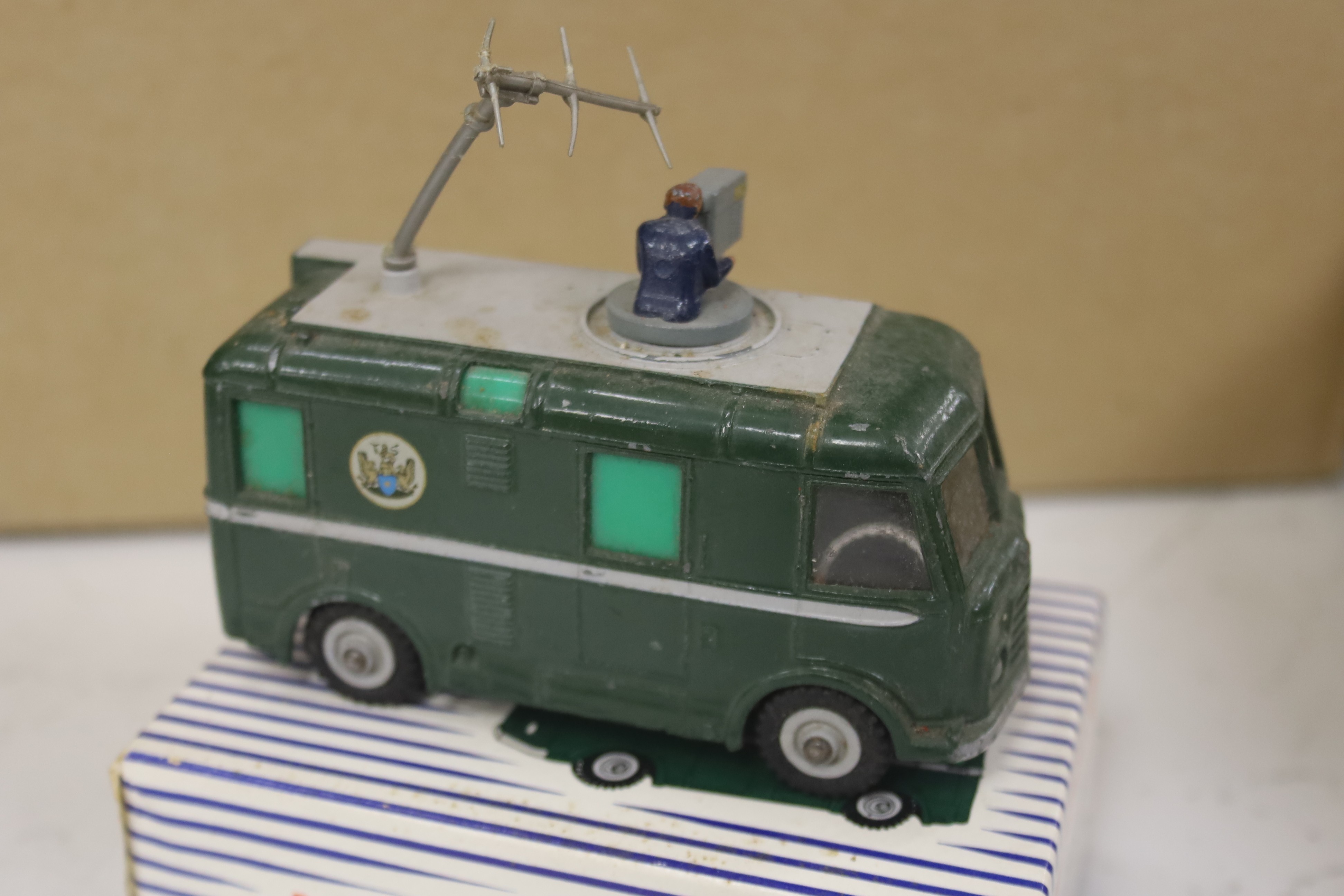 Mixed post war hollow cast and die cast toys and dinky toys